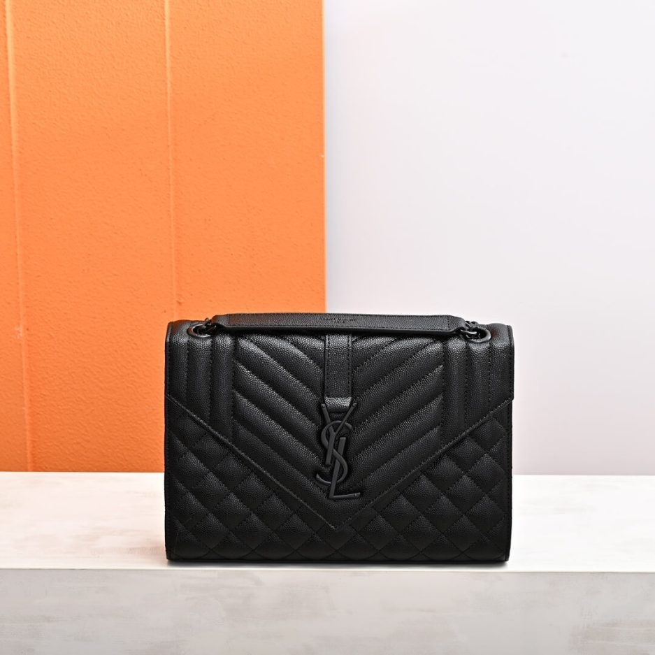 Y51 ENVELOPE MEDIUM IN QUILTED GRAIN DE POUDRE EMBOSSED LEATHER