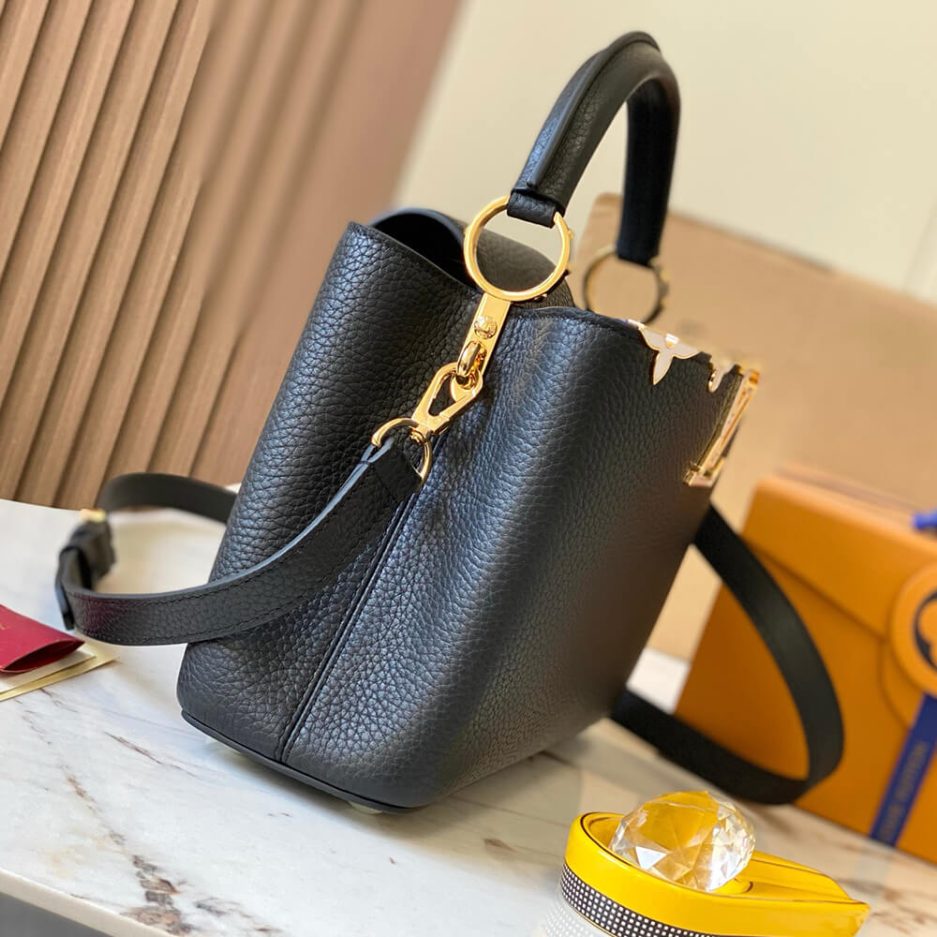 LV Capucines BB