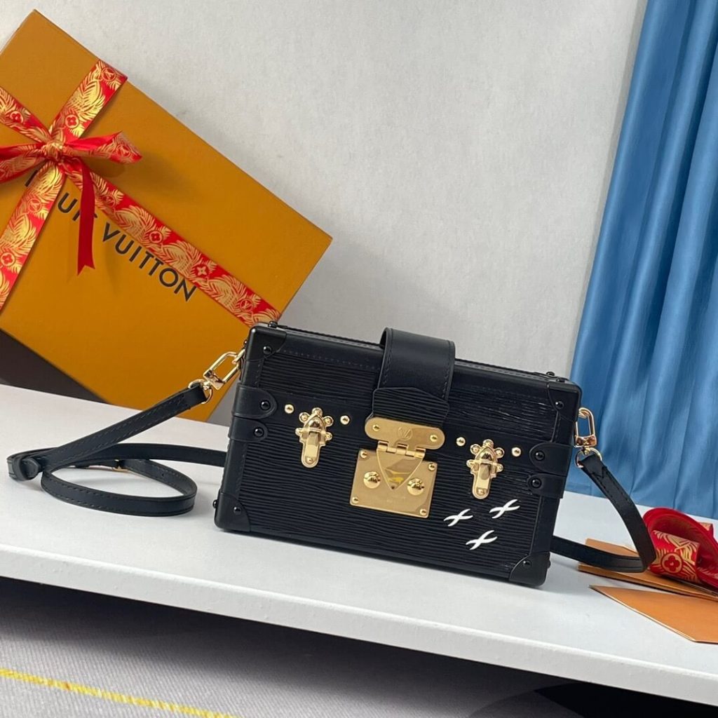 LV Petite Malle