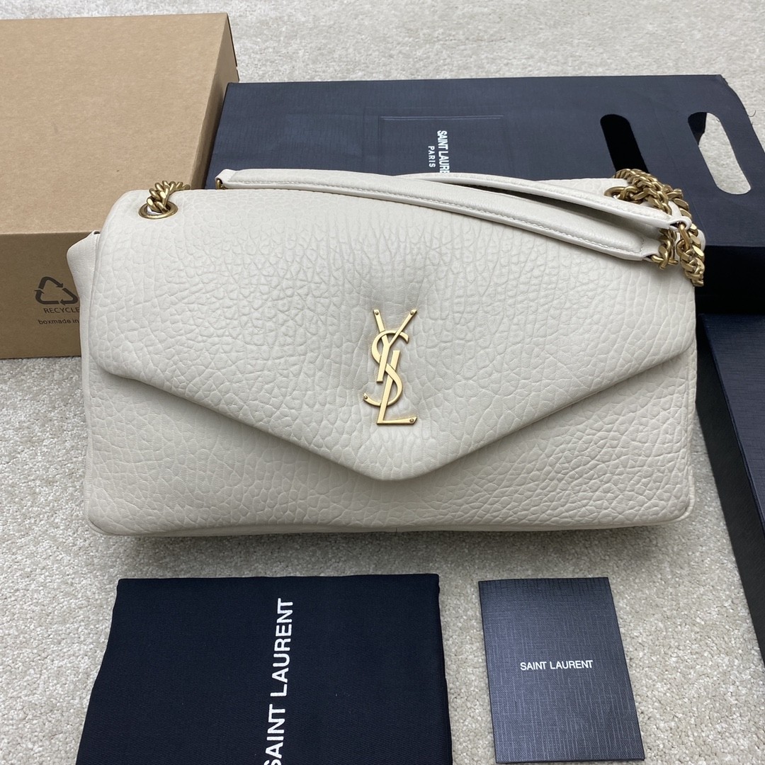Y51 Calypso large in grained lambskin (HIGH-END GRADE)